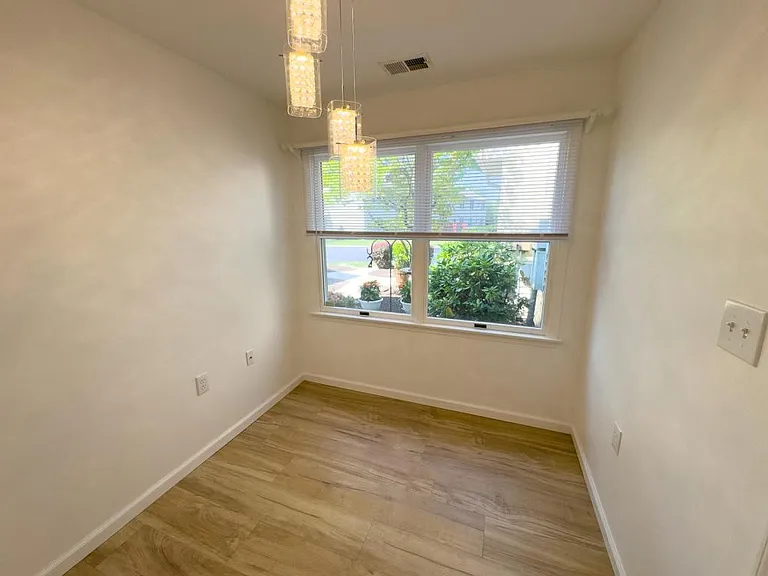 140 Lindfield Cir — Photo 9