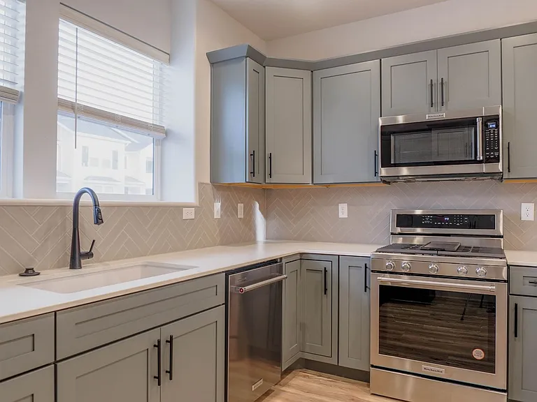 2010 N 3930 W — Photo 10