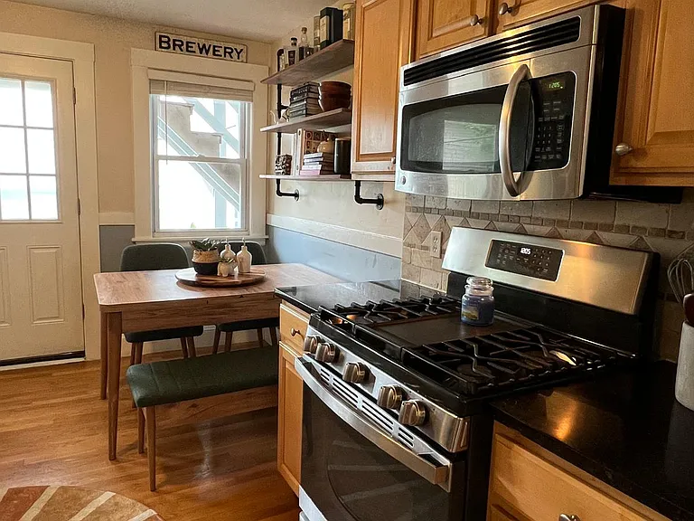 94 Overland Rd #2 — Photo 2