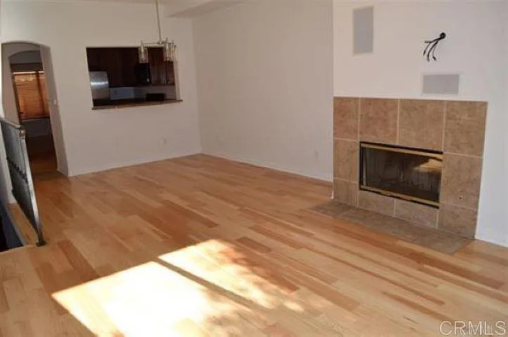 3 bed, 1400 sqft, $5,500 — Photo 3