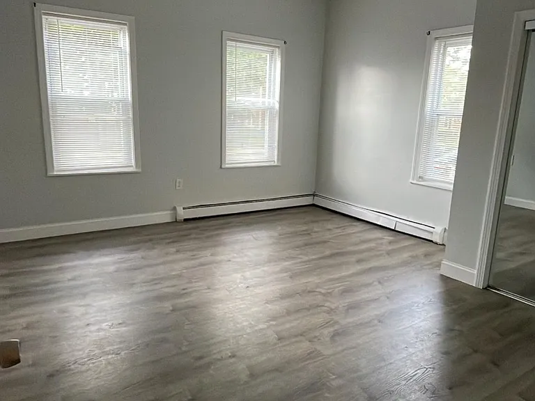 164 Bridgham St #1 — Photo 8