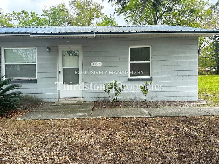 1727 Lindsey Rd — Photo 15