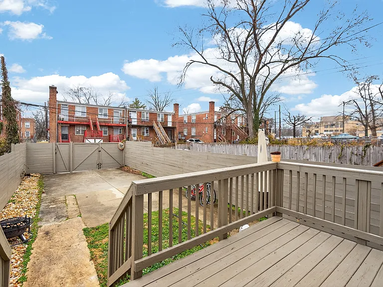 162 Forrester St SW — Photo 9