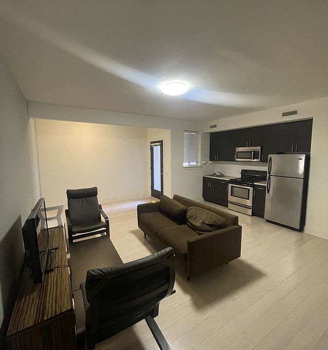 1st image of 1326 N 15th St APT 1