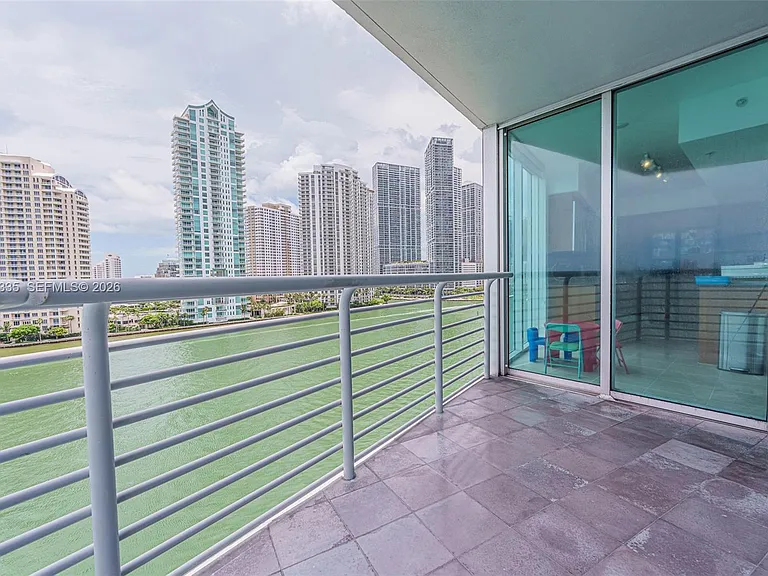 335 Biscayne Blvd #1009 — Photo 5