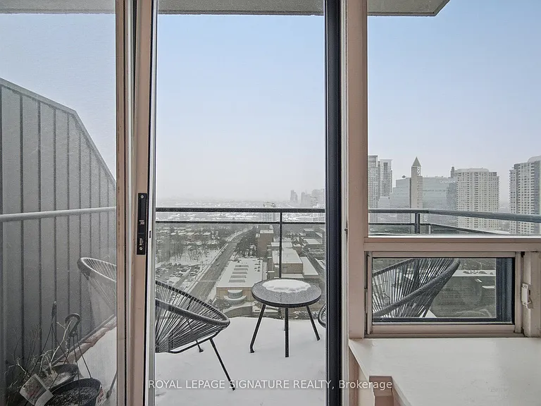 153 Beecroft Rd N #Penthouse 109 — Photo 22