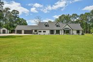 Saddlewood Dr-1504-001.jpg