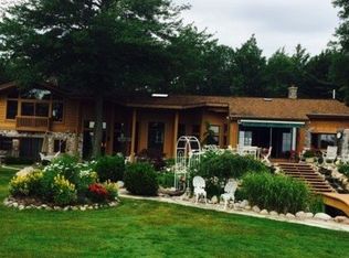 2527 Tonawanda Rd, Grawn, MI 49637