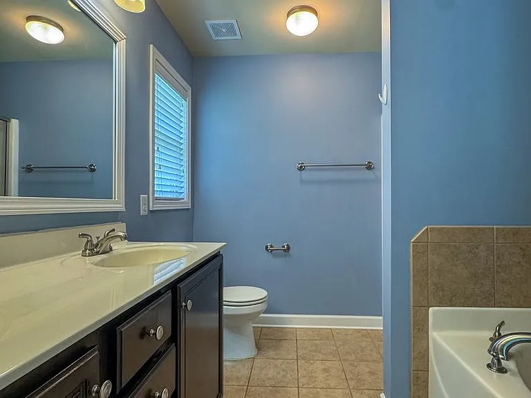 1424 Saint Johns Loop — Photo 16