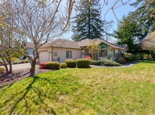 930 Timberline Dr, Brookings, OR 97415
