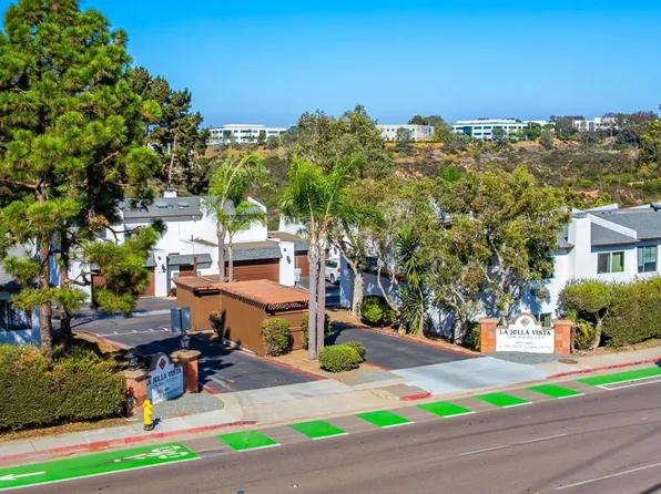 9853 Genesee Ave, San Diego, CA 92121