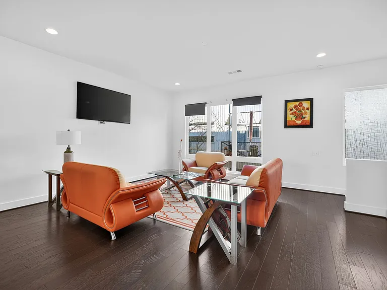 241 Maynard Ter SE #16 — Photo 45
