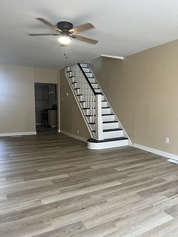 3 bed, 1.0 bath, 1000 sqft, $1,500 — Photo 1