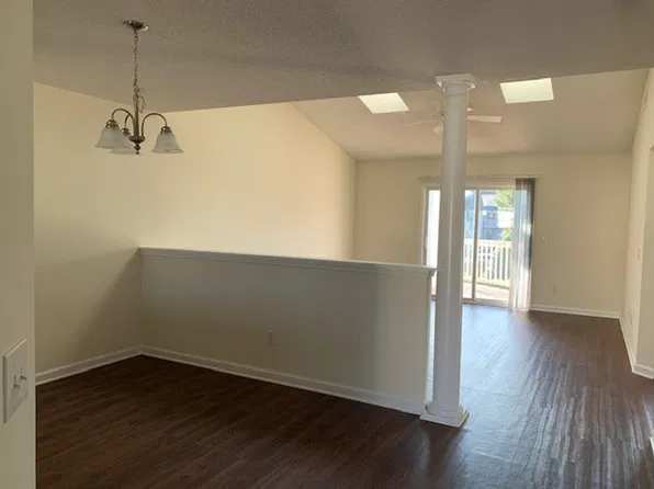 4635 McClelland Dr #202, Wilmington, NC 28405