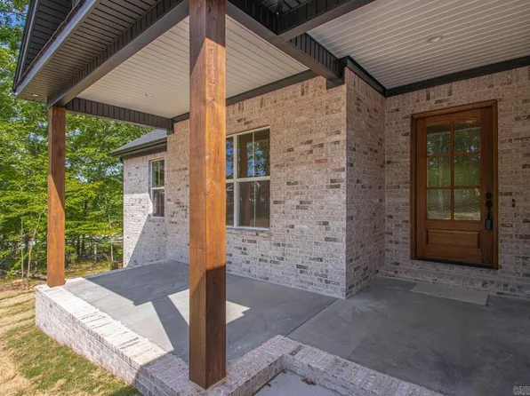 1104 Dowden Ln, Jacksonville, AR 72076