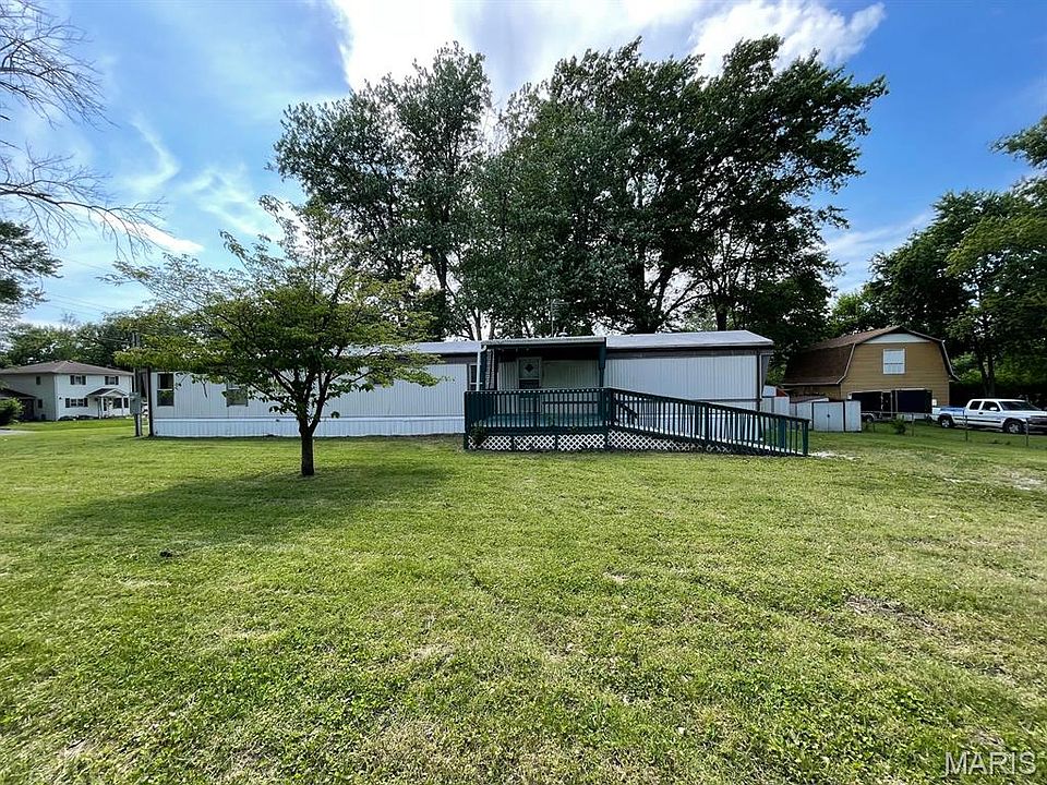 1st image of 105 Edgewood Dr