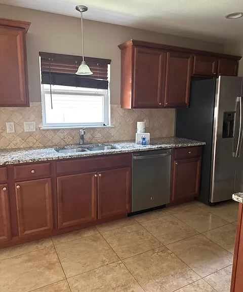 407 E Field Ave — Photo 3