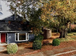2822 Fort Dr, Alexandria, VA 22303