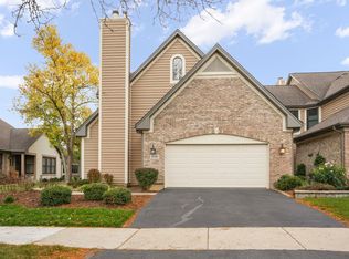 513 Rosebud Dr N, Lombard, IL
