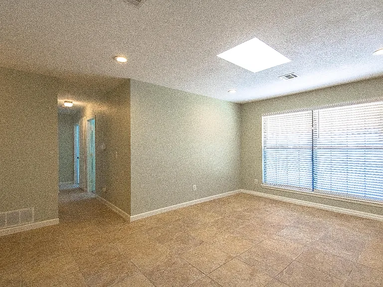 12500 SW 4th St — Photo 4
