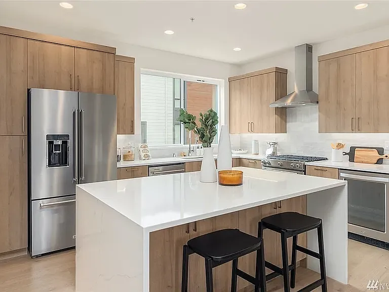 18518 96th Dr NE #D — Photo 1