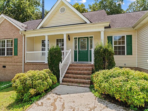 4th image of 3027 Highland Cir