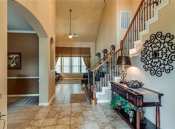 4th image of 9737 Brewster Ln