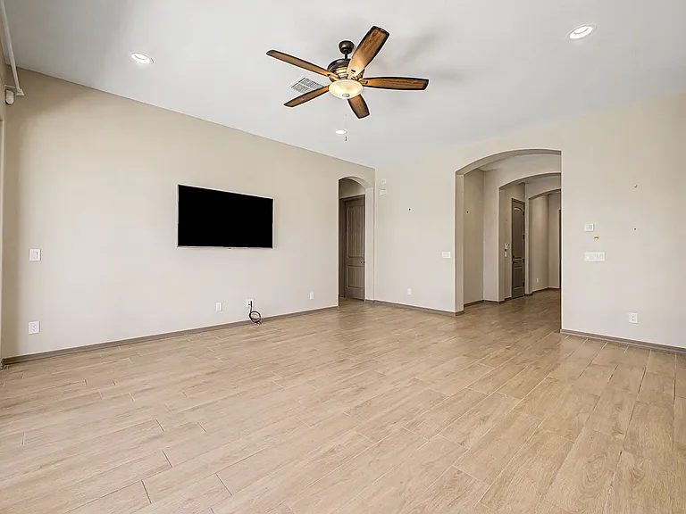 1315 W Alpine Tree Ave — Photo 5