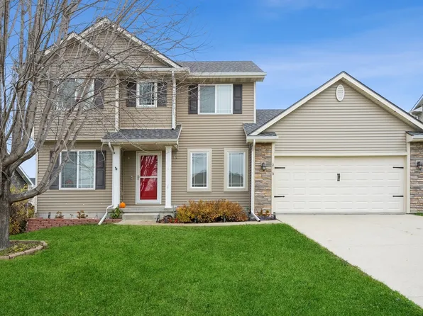 2910 Berkshire Dr, Norwalk, IA 50211