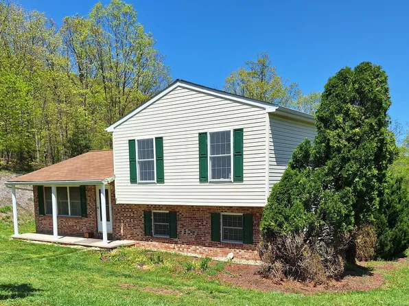 11017 Raven Dr, Cumberland, MD 21502