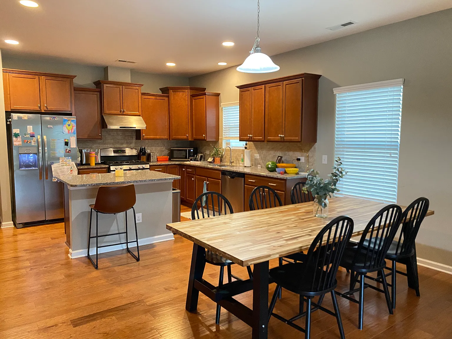 4 bed, 2980 sqft, $2,800 — Photo 4