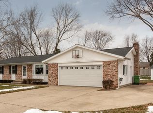 7724 Cardinal Dr, Jenison, MI 49428