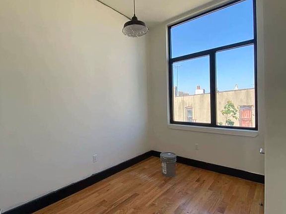 4th image of 277 Irving Ave #4R
