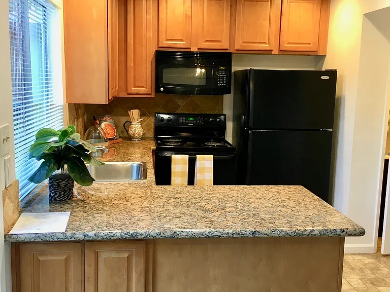 8748 Woodman Way — Photo 4