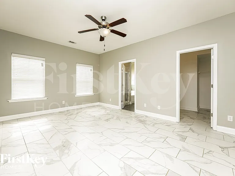100 Orchard Ln — Photo 10