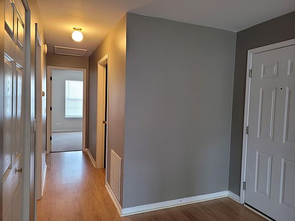 4th image of 1155 N Village Dr Unit 3