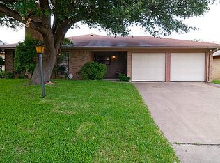 3209 Meadowmoor St, Fort Worth, TX 76133