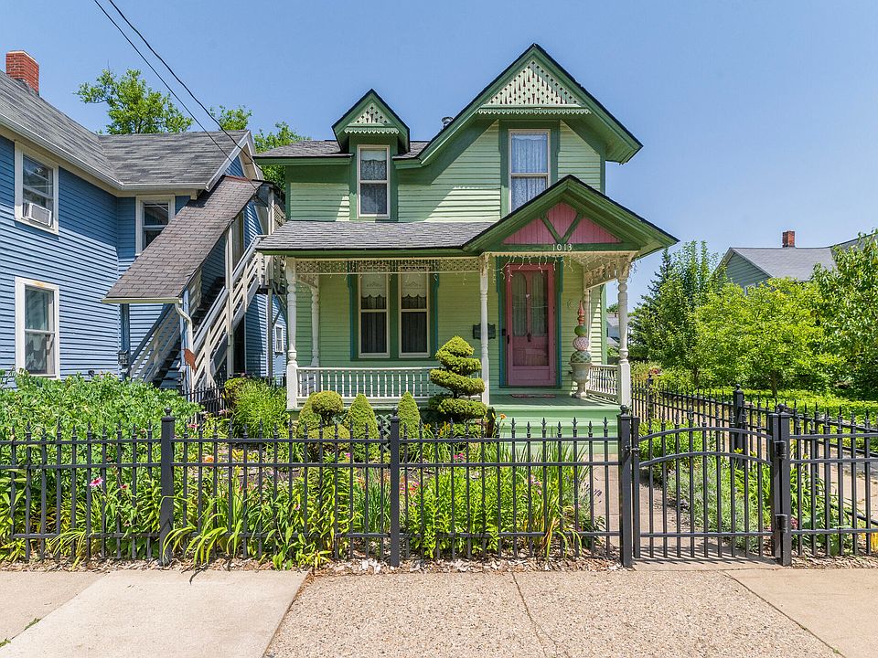 1st image of 1013 S Park St