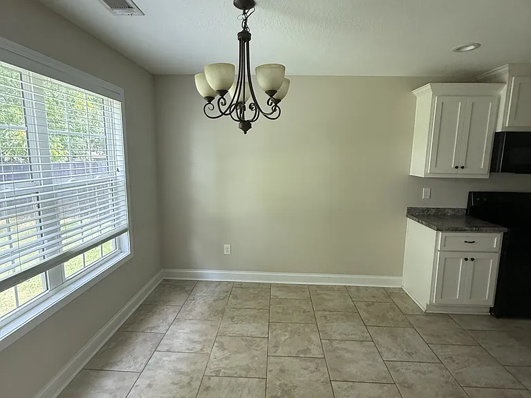108 Ellington Ct — Photo 10