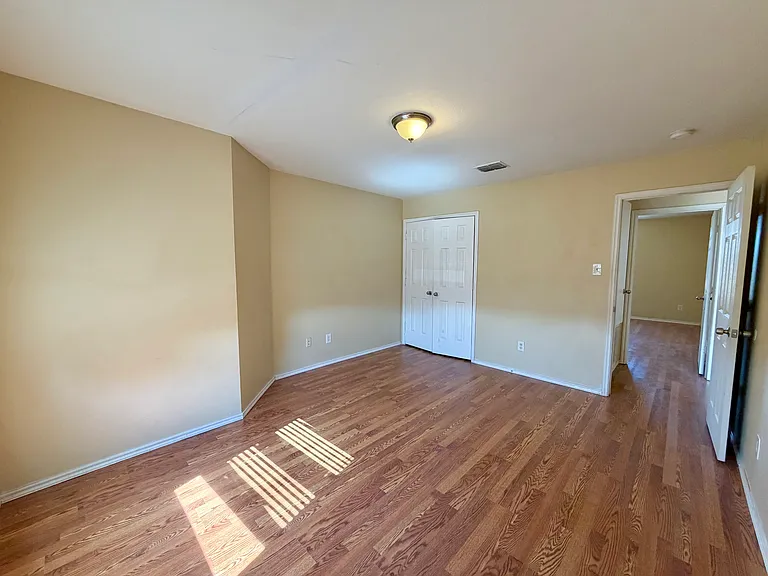 2732 Ingram Cir — Photo 17