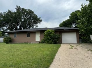 306 12th Ave SW, Altoona, IA 50009