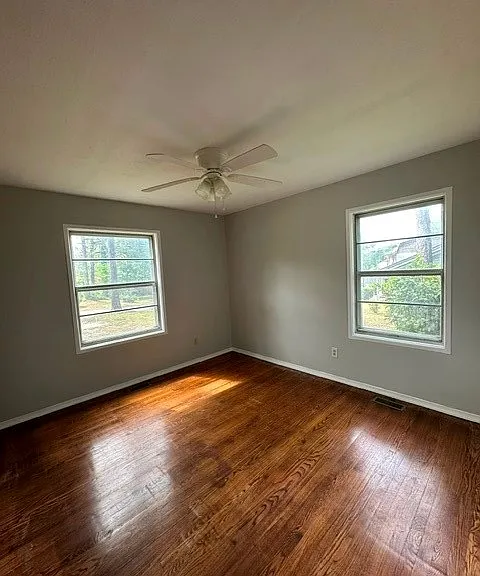 1810 Wendover Dr — Photo 4