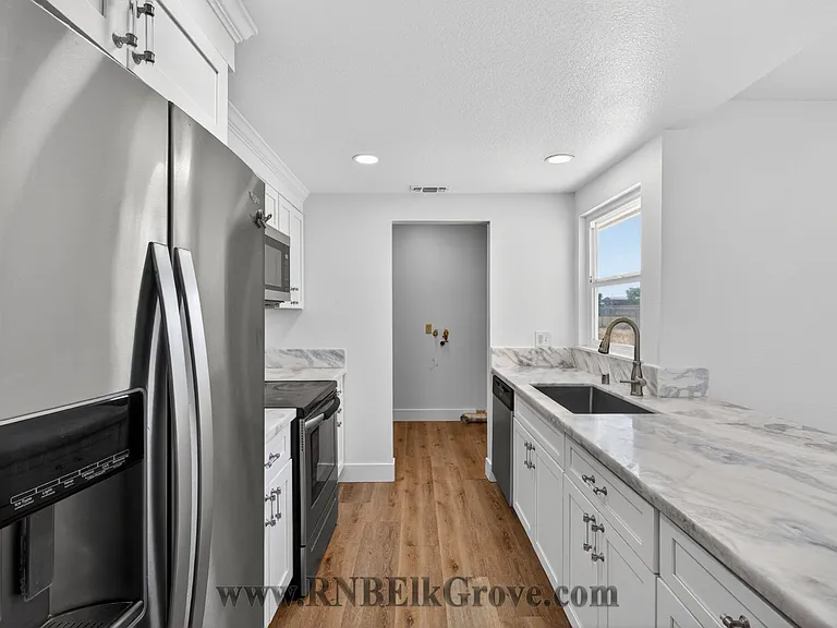 6844 Sandrock Way — Photo 12