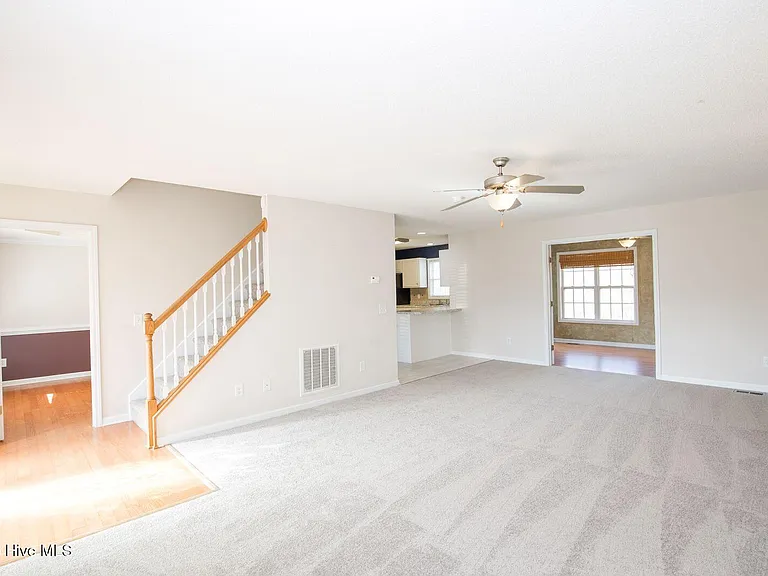 62 Forest Mountain Ct — Photo 3