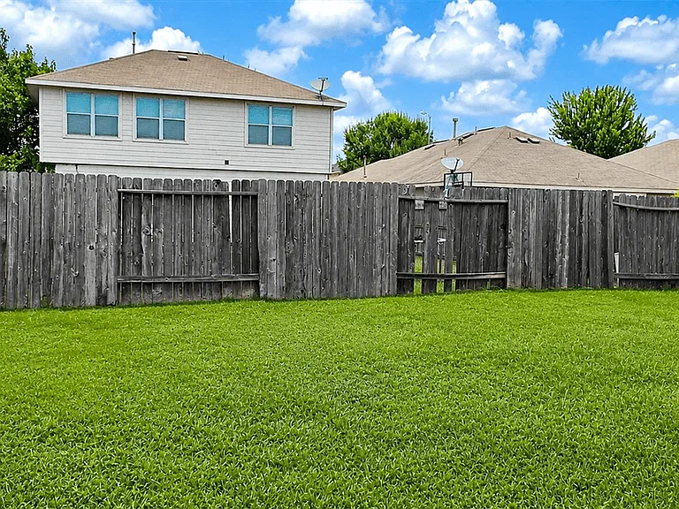 1415 Hardy Stone Dr — Photo 21