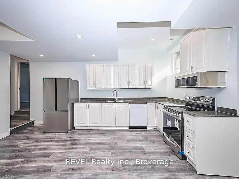 491 Geneva St — Photo 6
