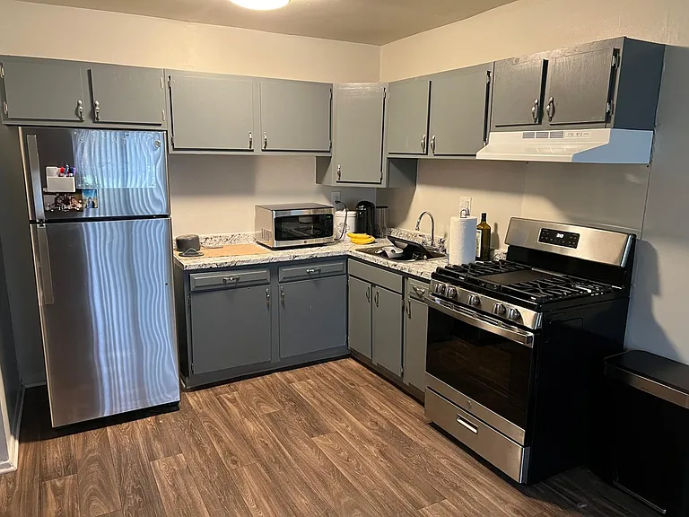 San Dee Townhomes — Photo 16