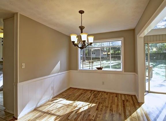 4th image of 419 Arbor Trl SE