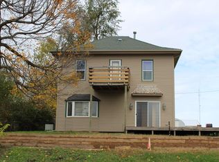 102 W Maple St, Garrison, IA 52229