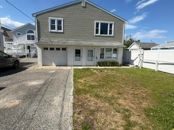 445 E Bayview Ave, Ocean Gate, NJ 08740